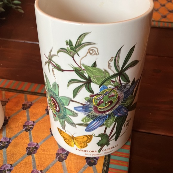 Portmeirion canisters I use them for flower vases/pots. 6-1/2 x4 smlrg 8 x 4-1/2 - Picture 4 of 8